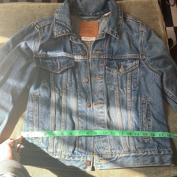 Levi’s Denim Jacket - Picture 4 of 4